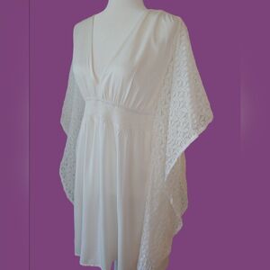 RusttyDustty Women's White Lace Kaftan Dress Plunge V-Neck Size Large NWT